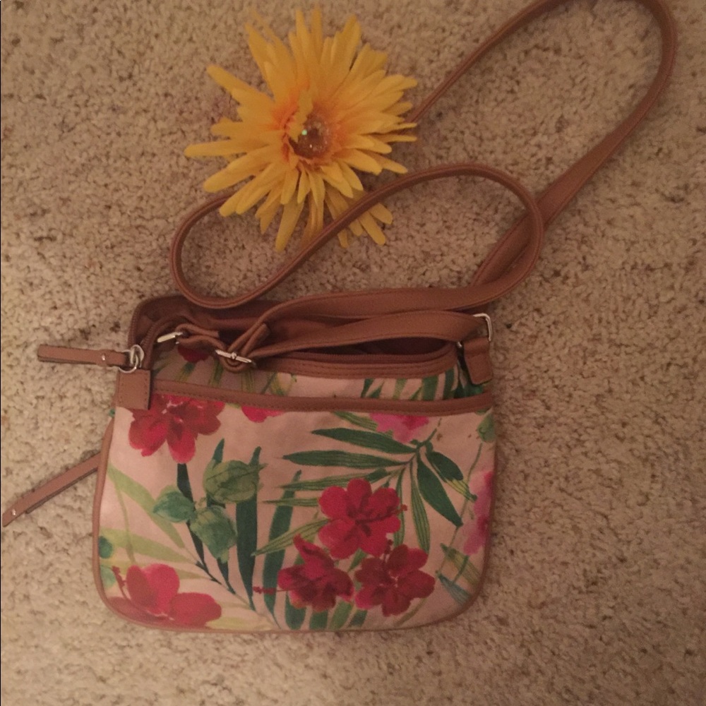 Beautiful Rosetti floral purses - Picture 2 of 3